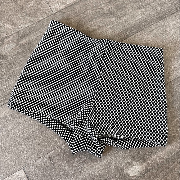 Forever 21 Pants - polkadot print patterned high waisted hot shorts